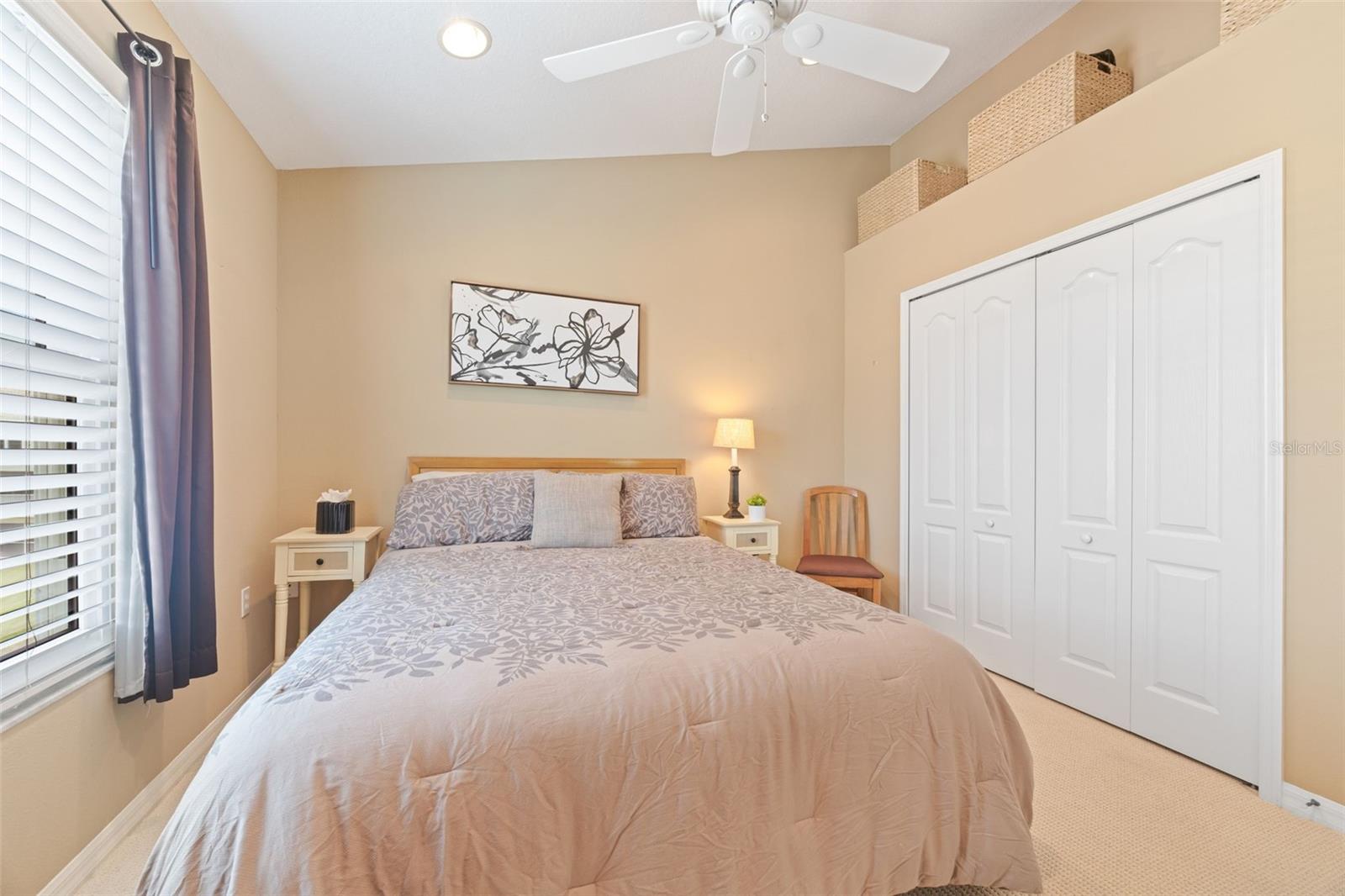 BAYSHORE TWNHS - Residential