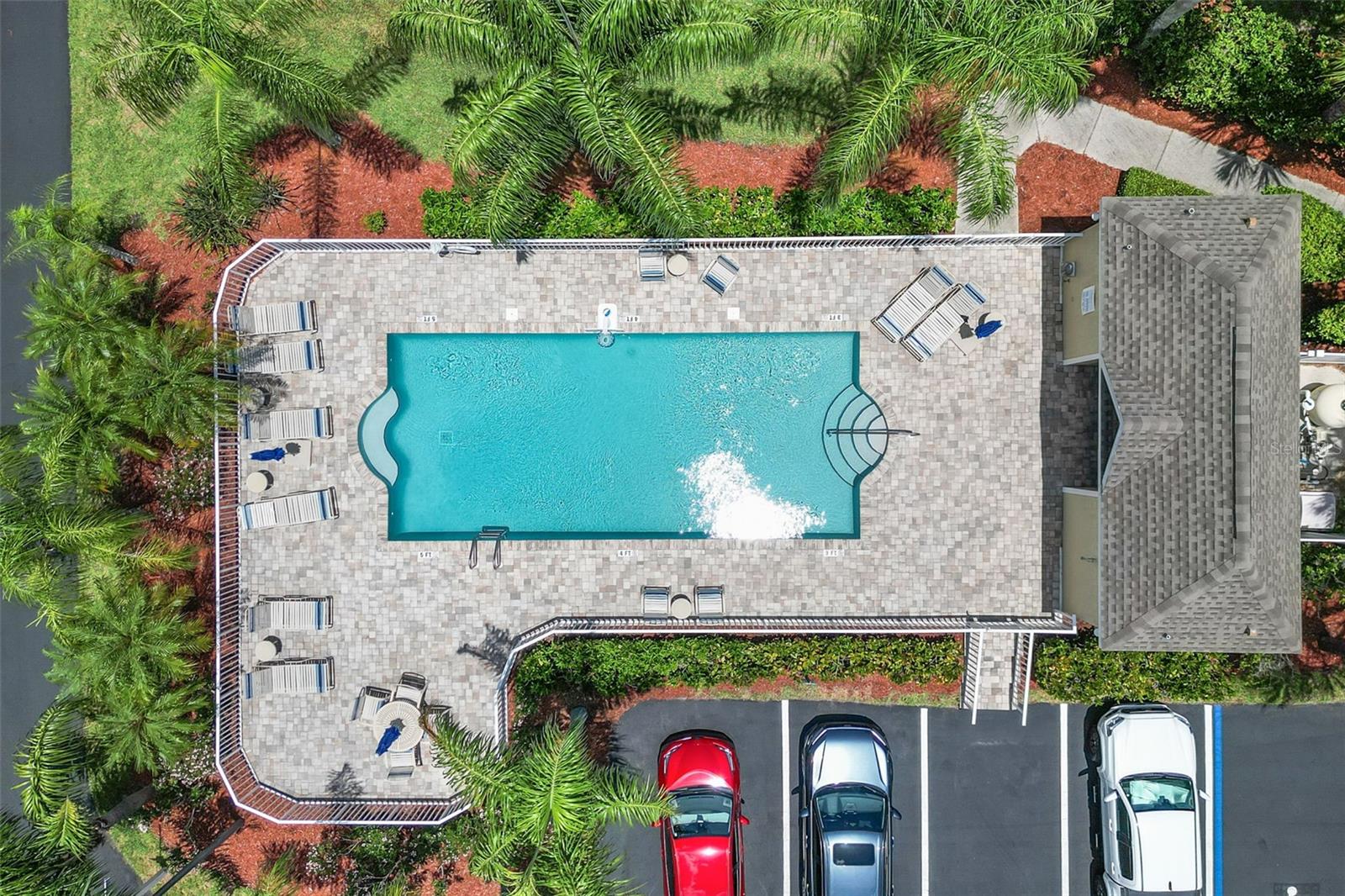 BAYSHORE TWNHS - Residential