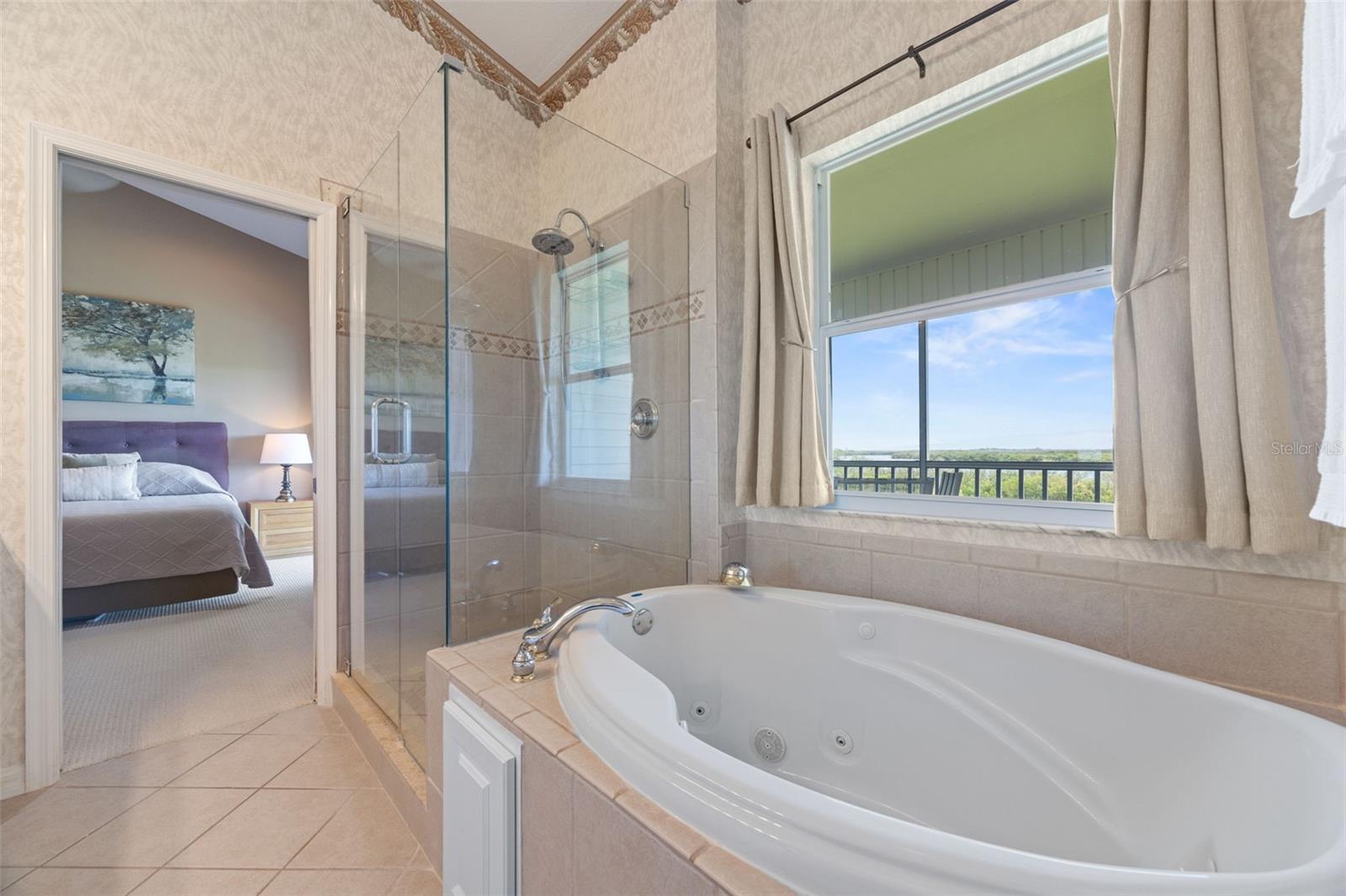 BAYSHORE TWNHS - Residential