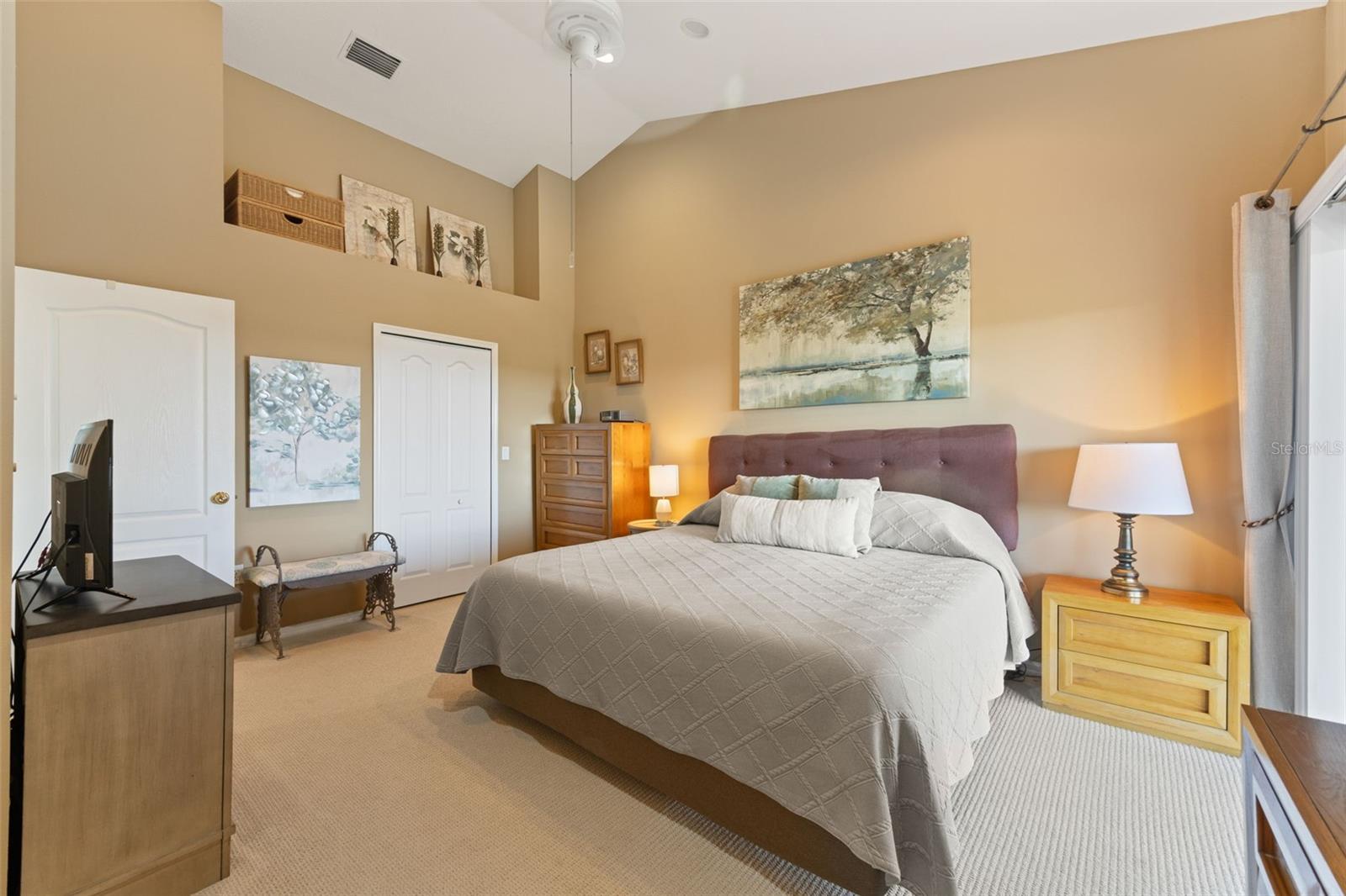 BAYSHORE TWNHS - Residential
