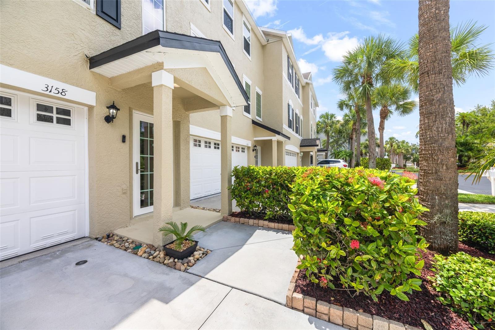 BAYSHORE TWNHS - Residential