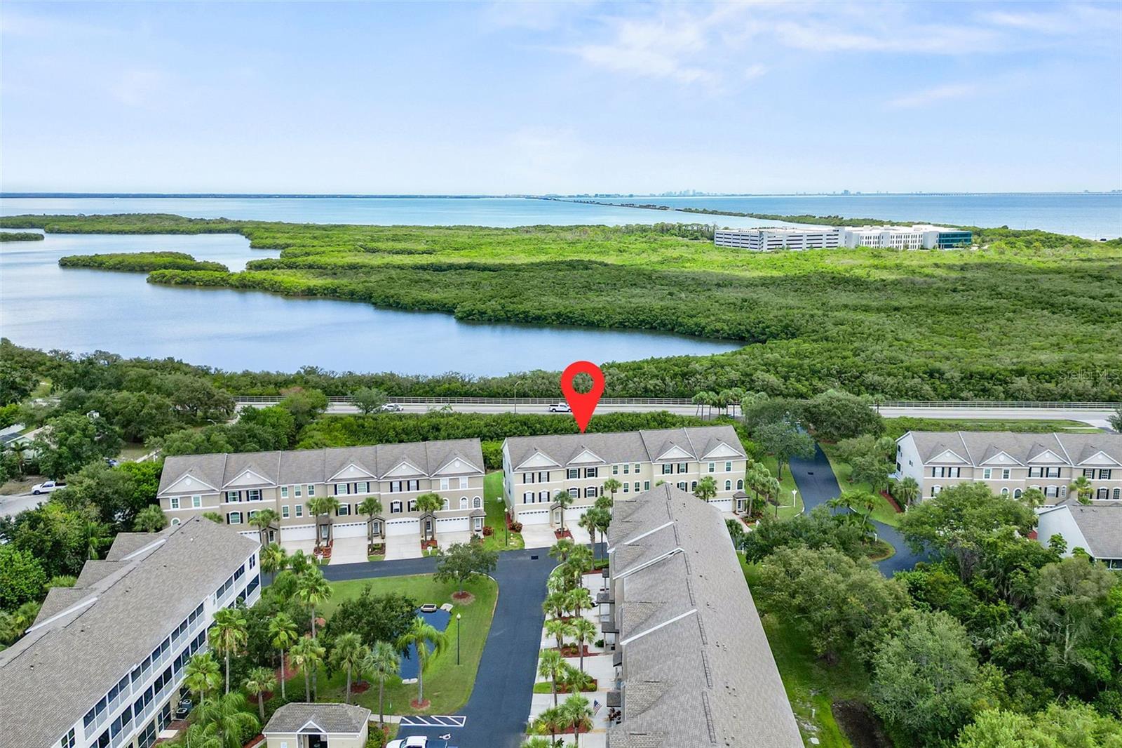 BAYSHORE TWNHS - Residential