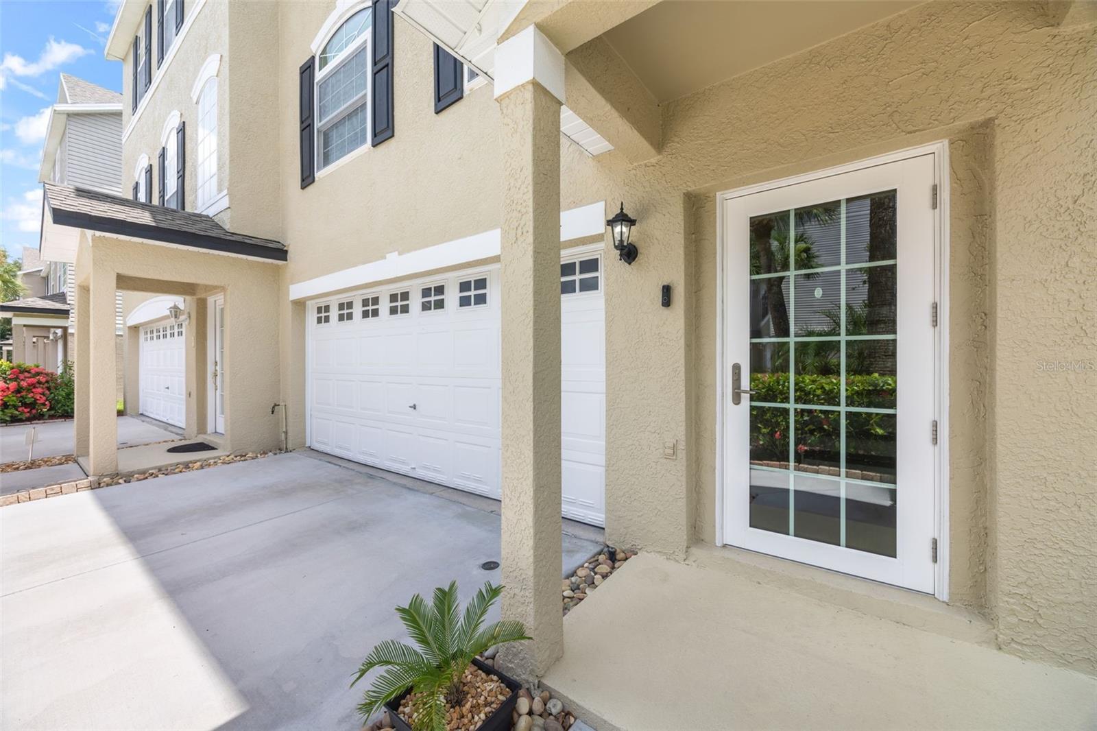 BAYSHORE TWNHS - Residential