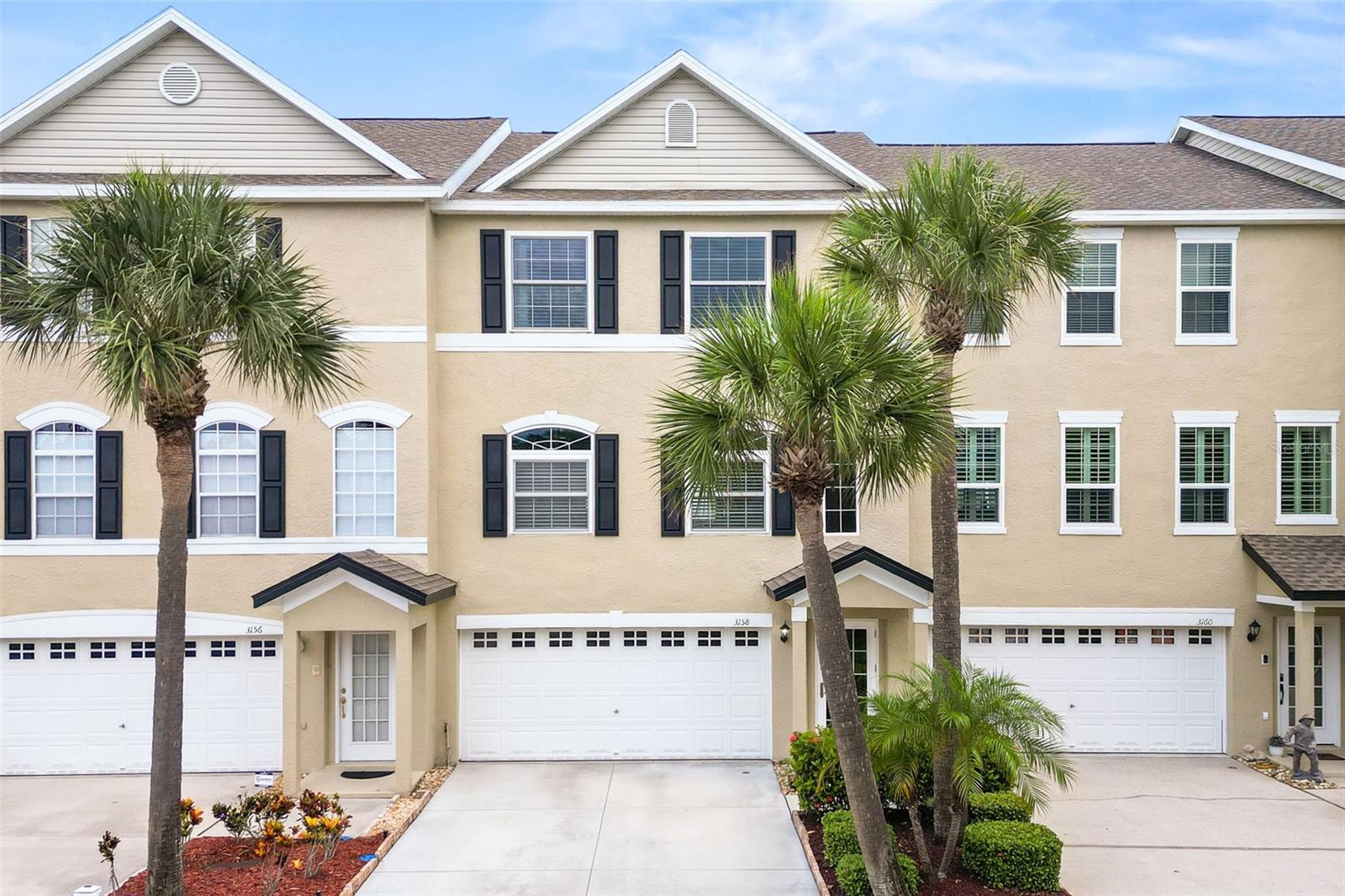 BAYSHORE TWNHS - Residential