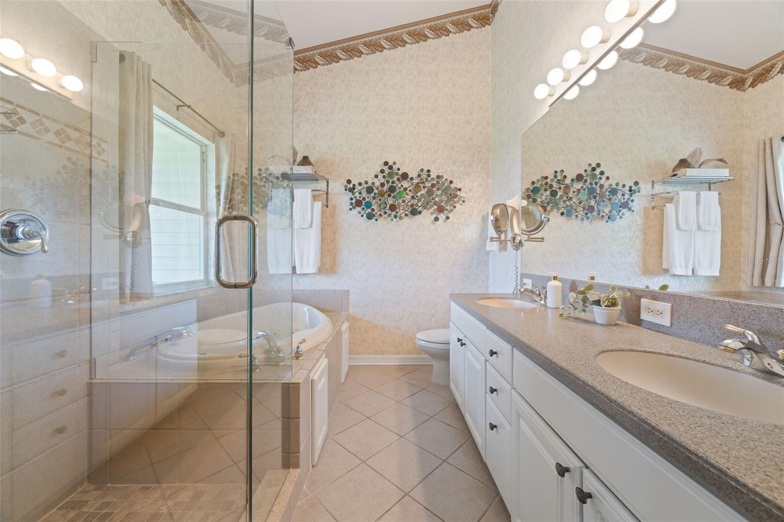 BAYSHORE TWNHS - Residential
