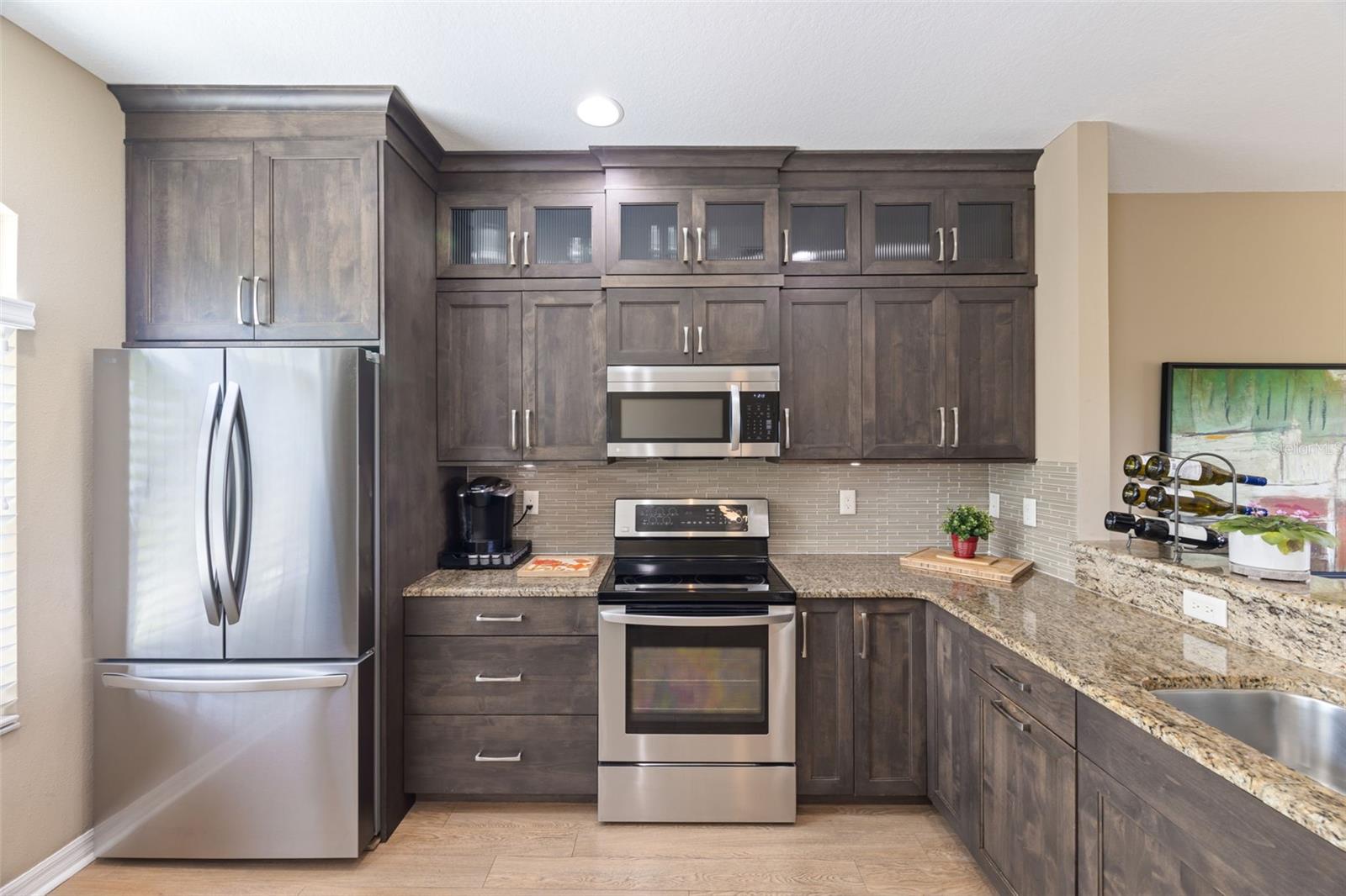 BAYSHORE TWNHS - Residential