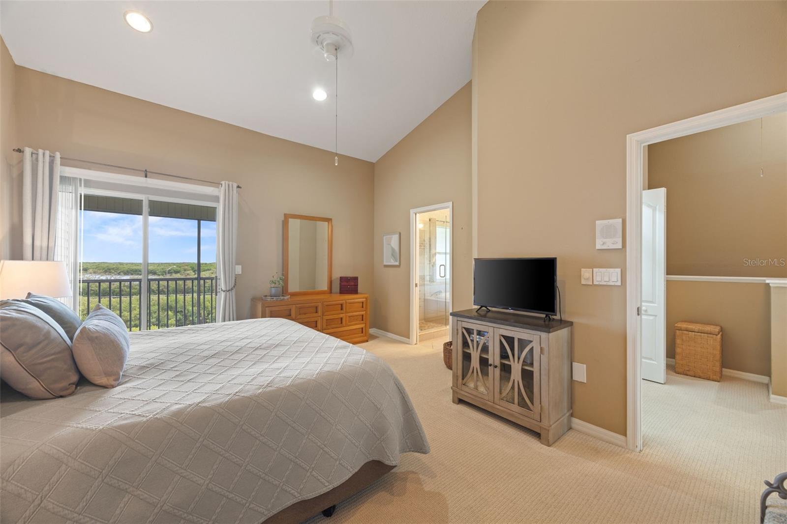BAYSHORE TWNHS - Residential