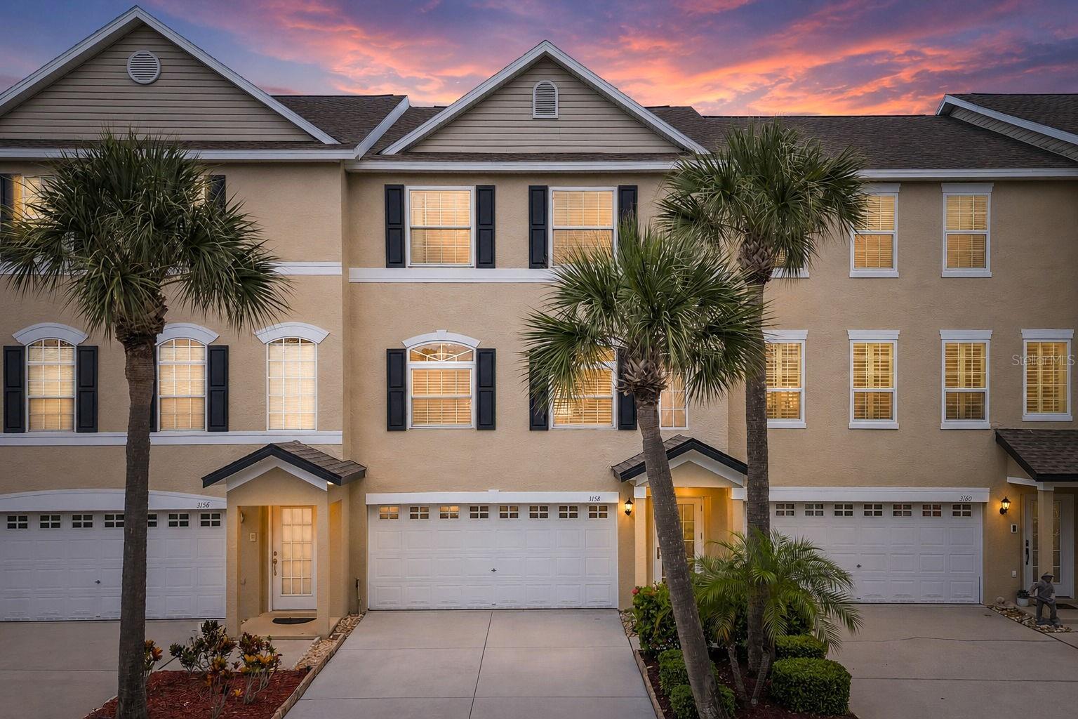 BAYSHORE TWNHS - Residential