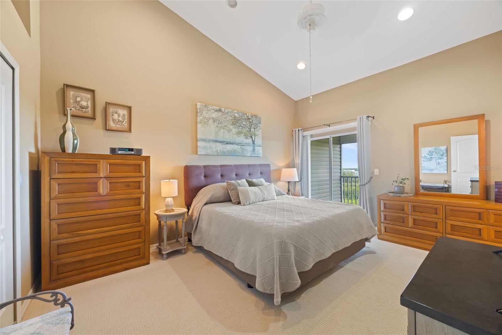 BAYSHORE TWNHS - Residential