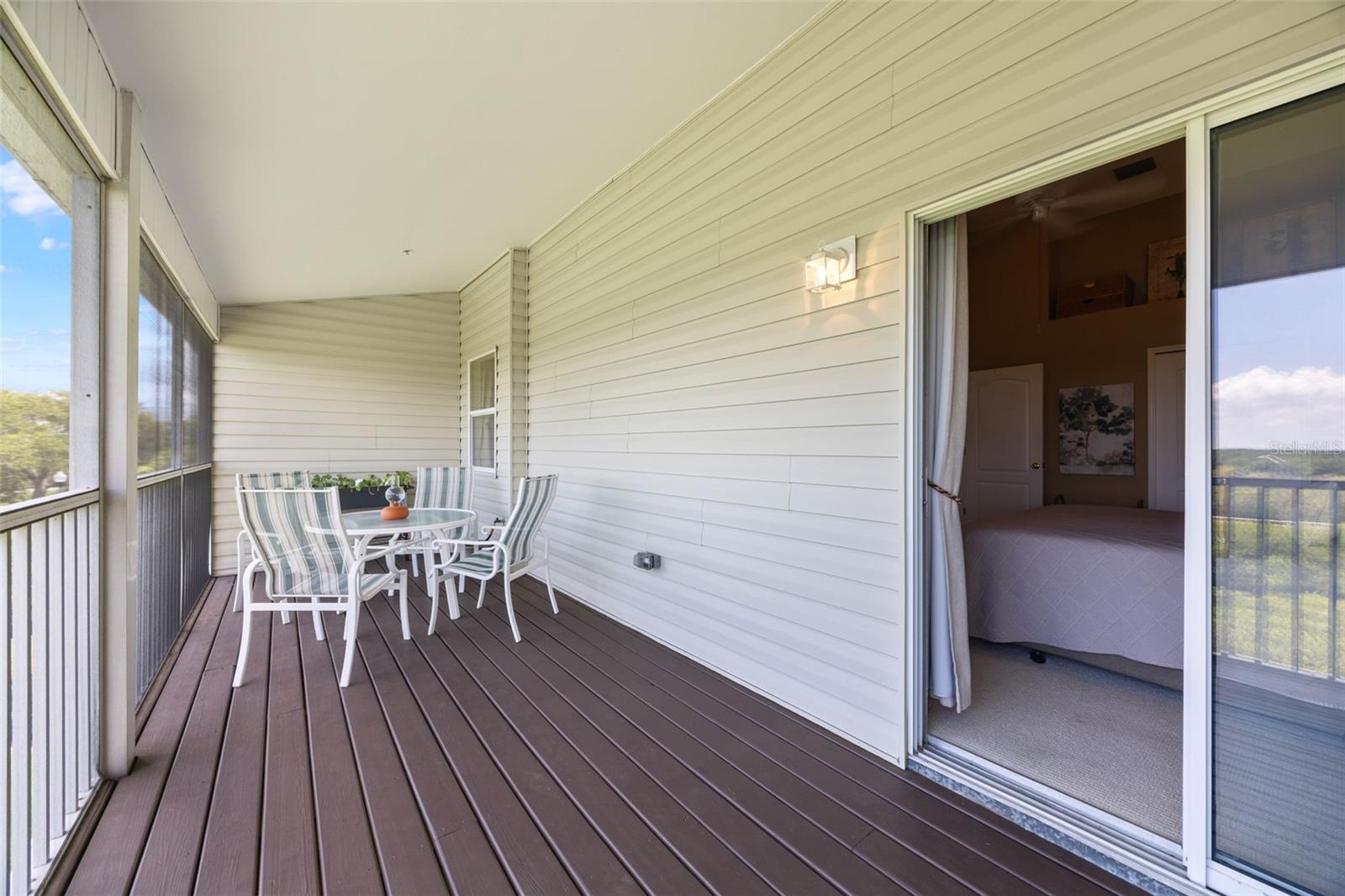BAYSHORE TWNHS - Residential