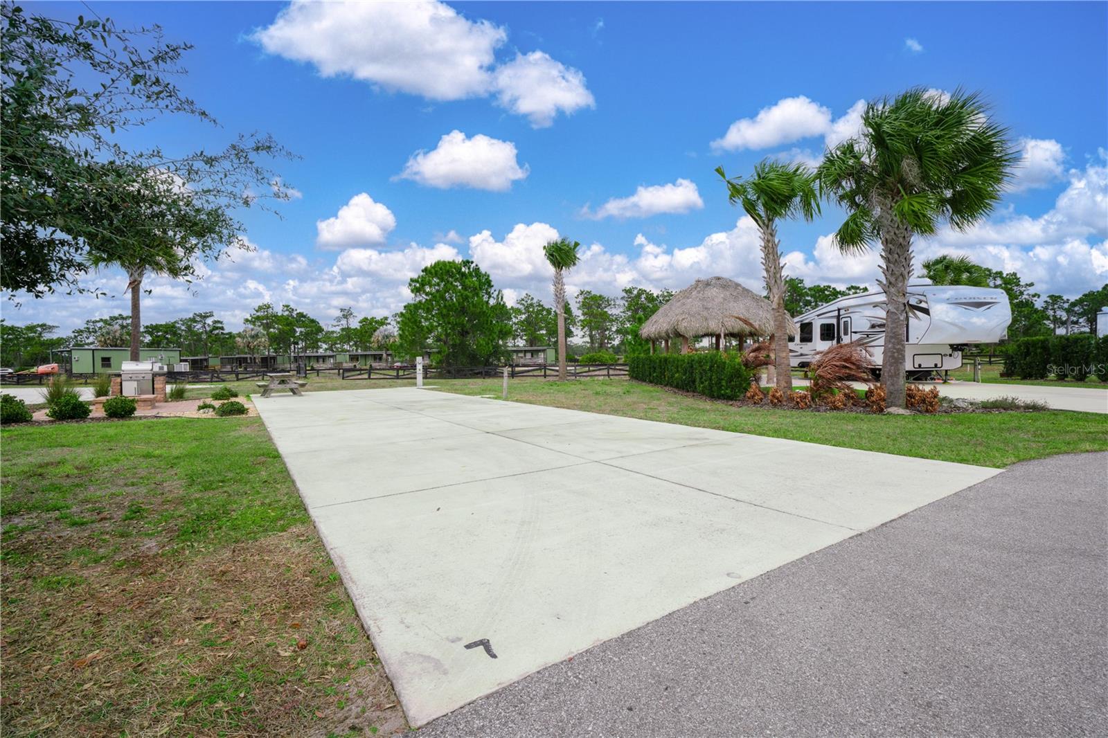 NONRESIDENTIAL CONDO - Land