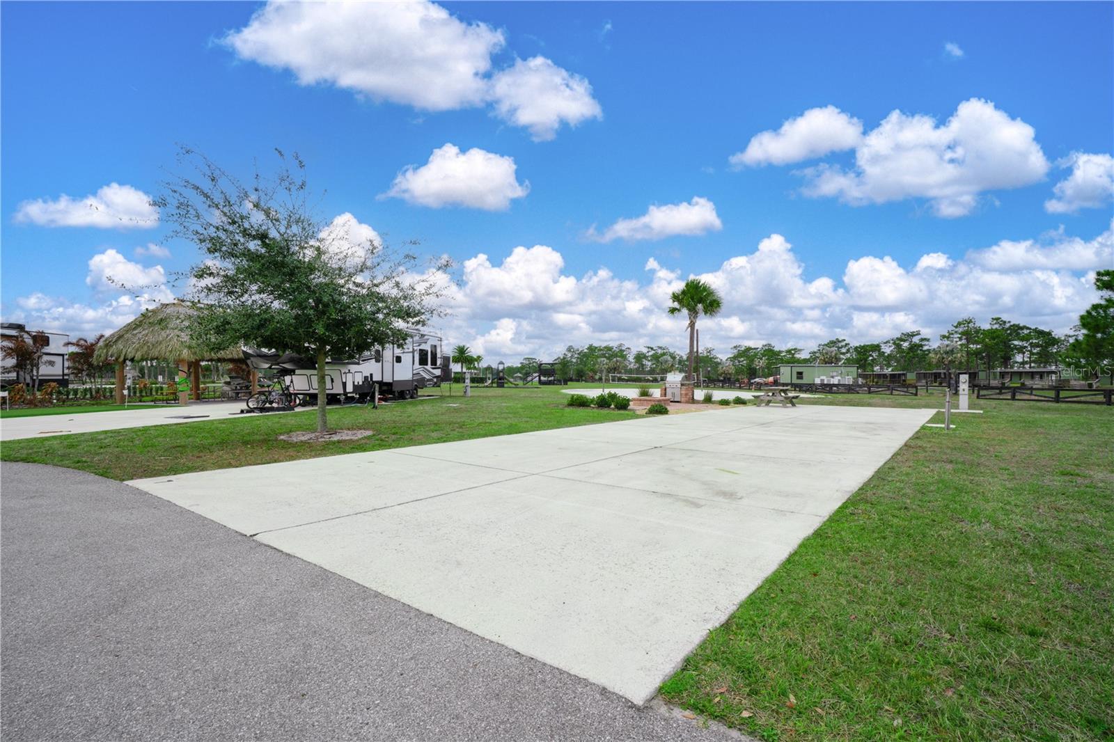 NONRESIDENTIAL CONDO - Land