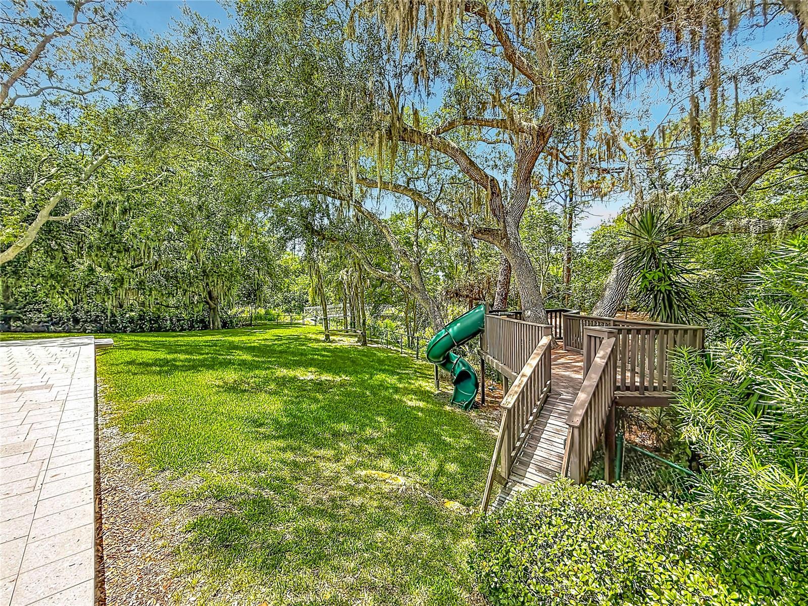 SPANISH TRAILS - Residential