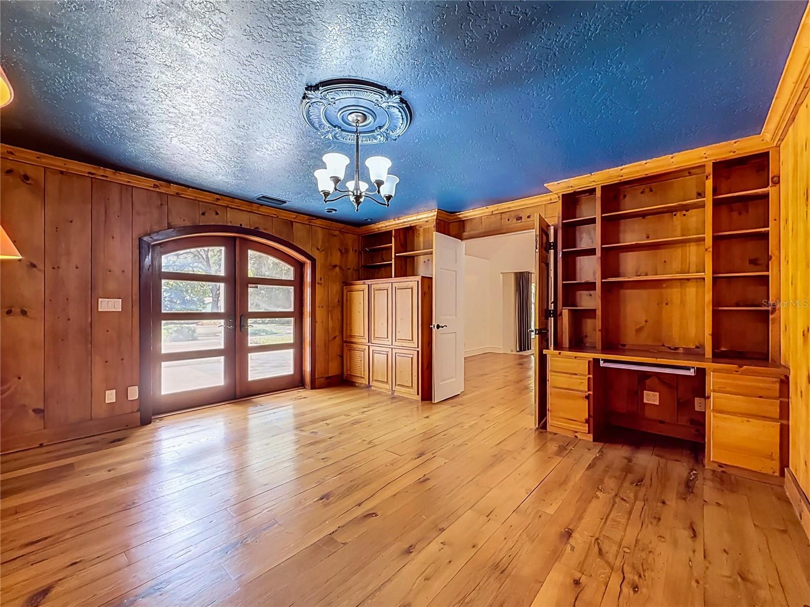 SPANISH TRAILS - Residential