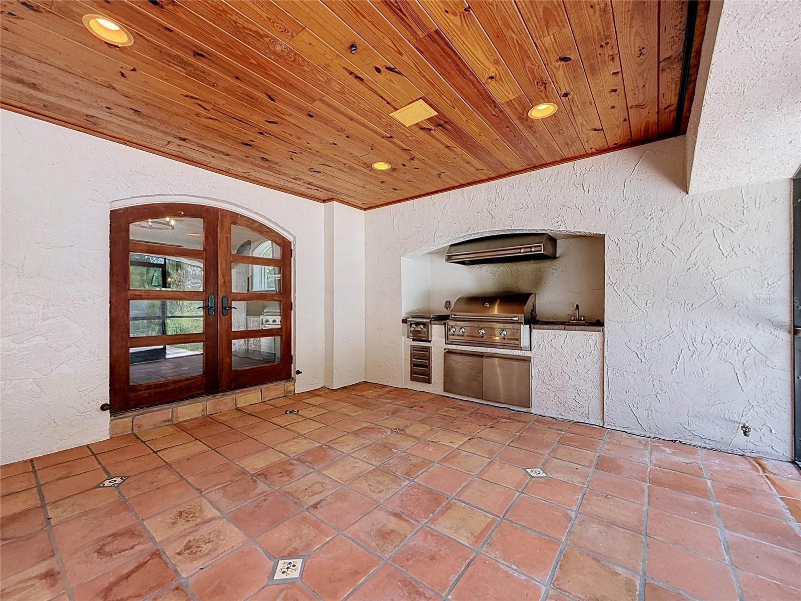 SPANISH TRAILS - Residential
