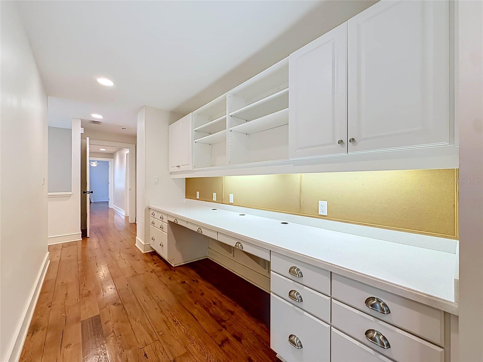 SPANISH TRAILS - Residential
