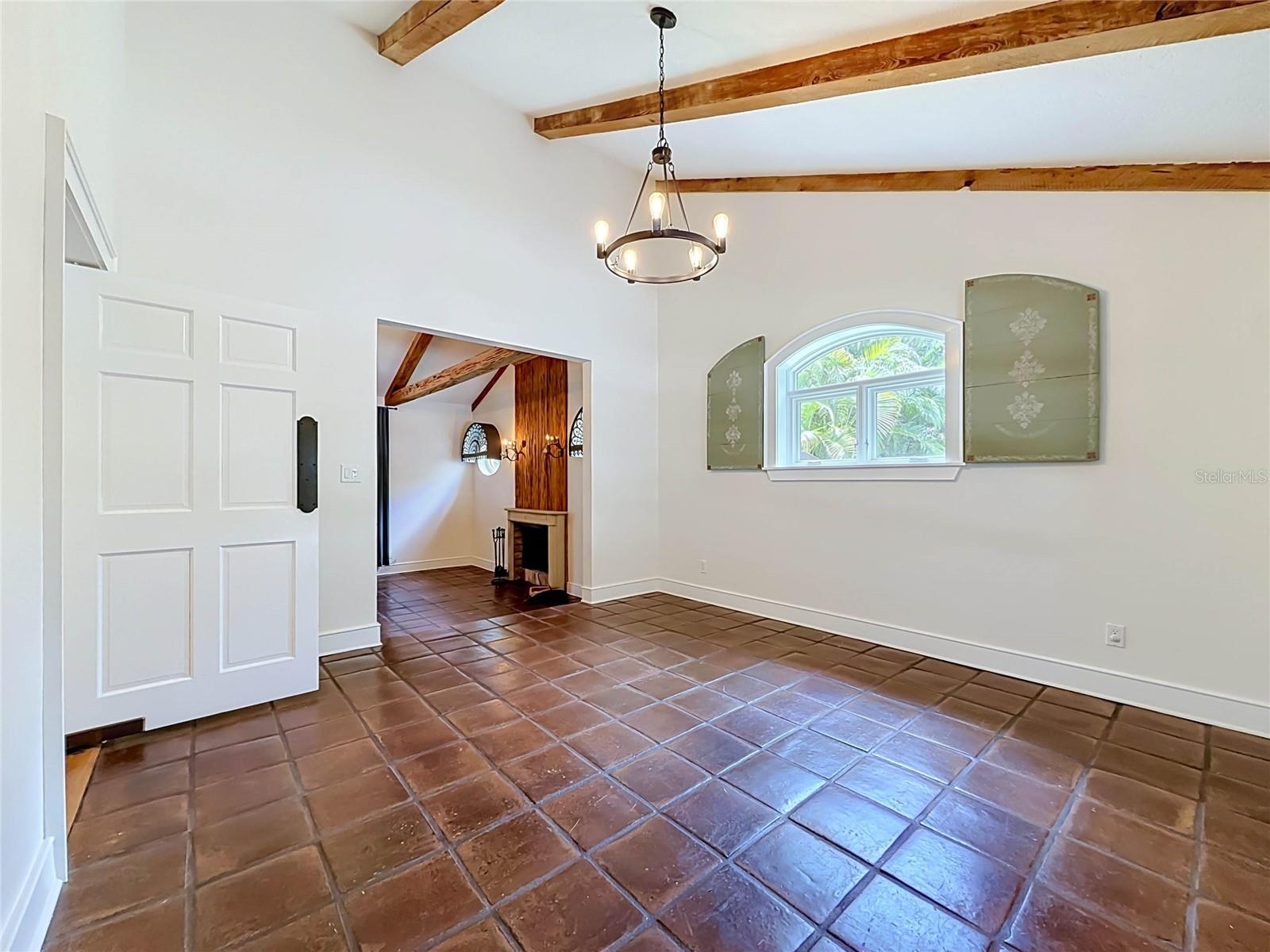 SPANISH TRAILS - Residential