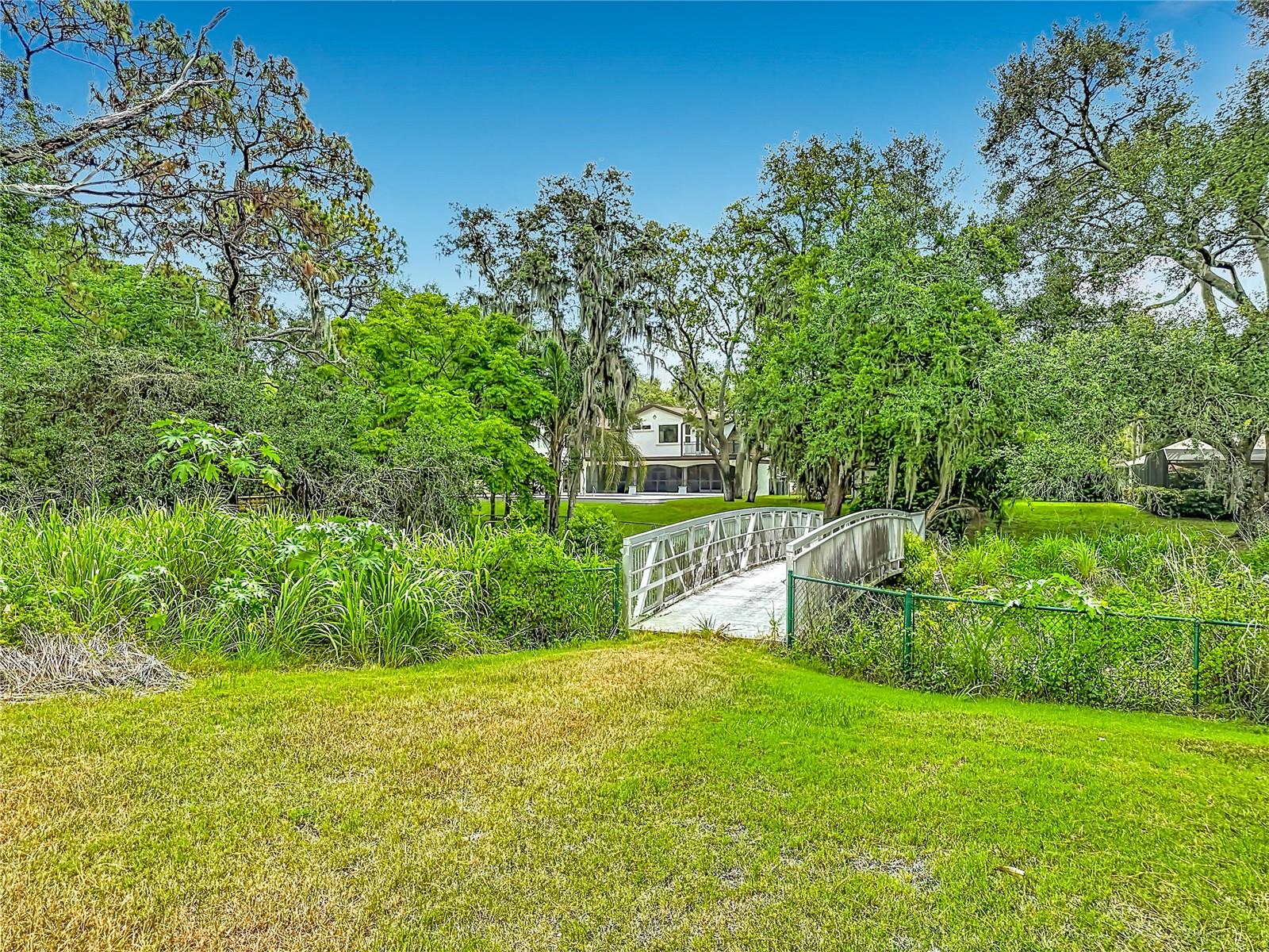 SPANISH TRAILS - Residential