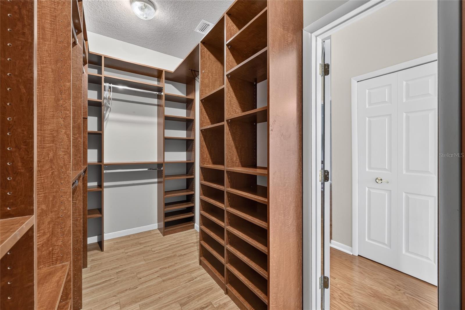 SUMMERGLEN PH 04 - Residential