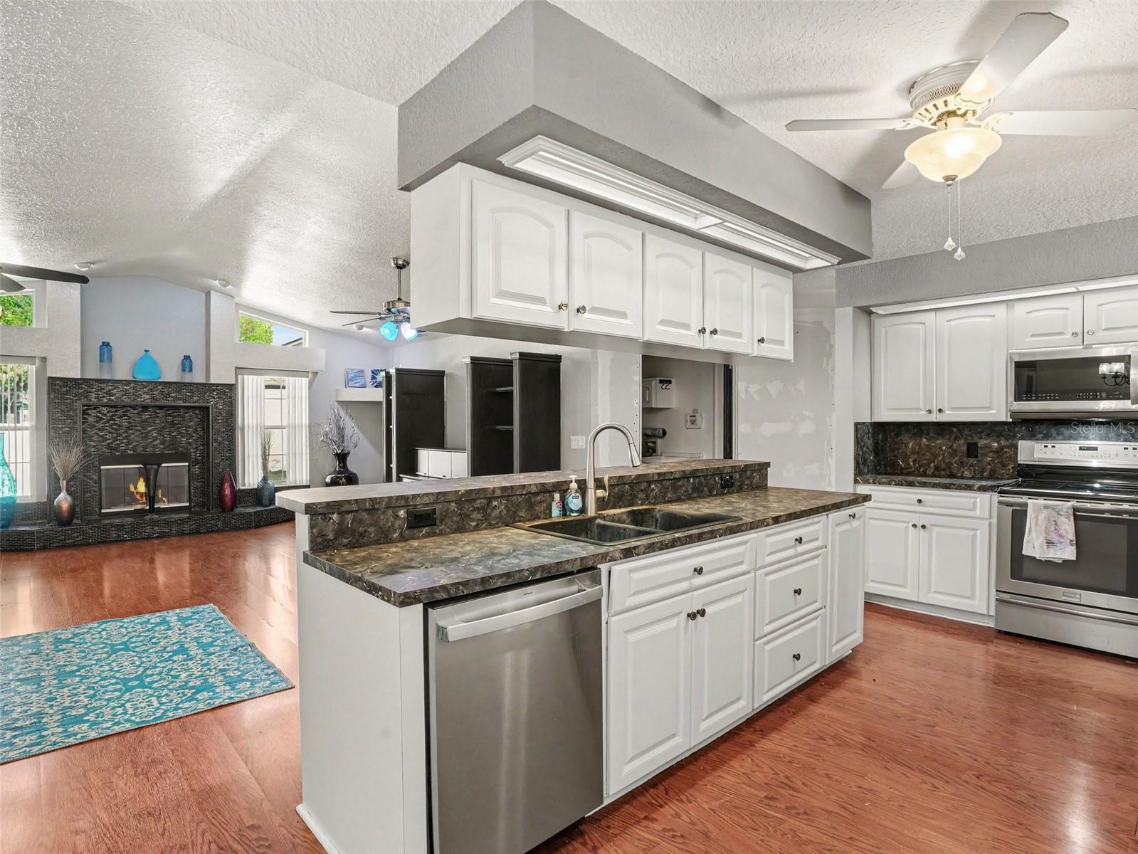 DEER BROOKE SOUTH - Residential