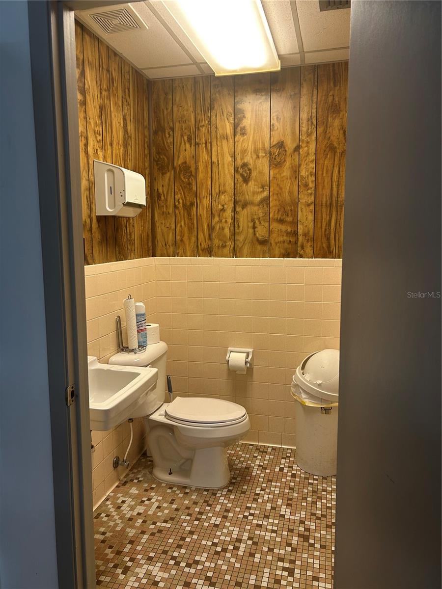 SIMON J TEMPLES - Commercial Sale