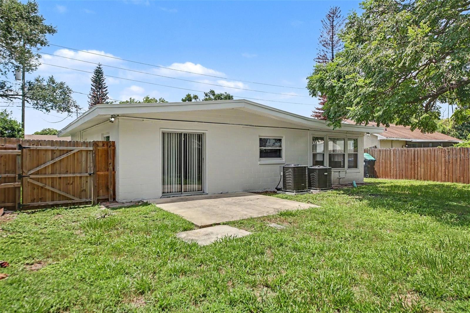 SUBURBAN HOMES FIRST ADD - Residential