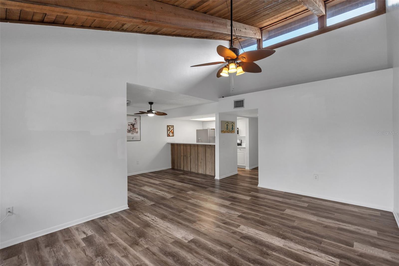 WINDHOVER CONDO - Residential
