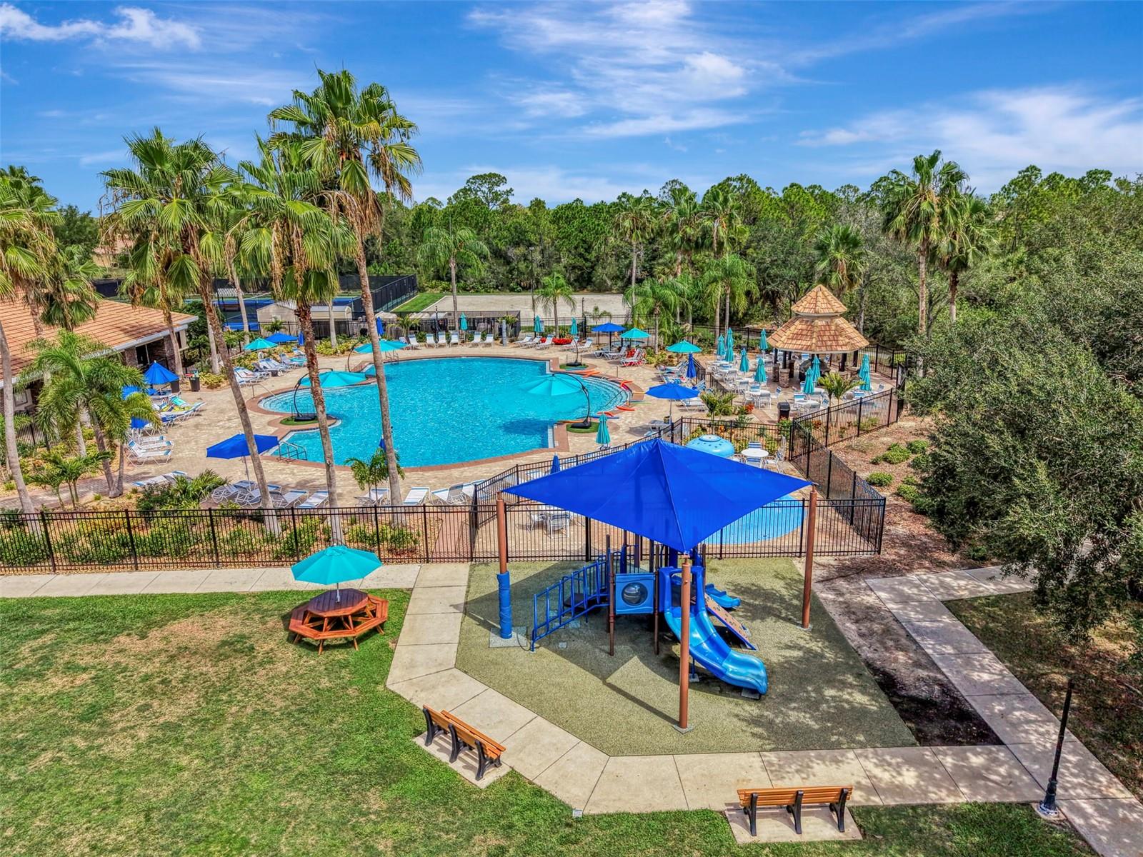 STONEYBROOK AT VENICE - Residential