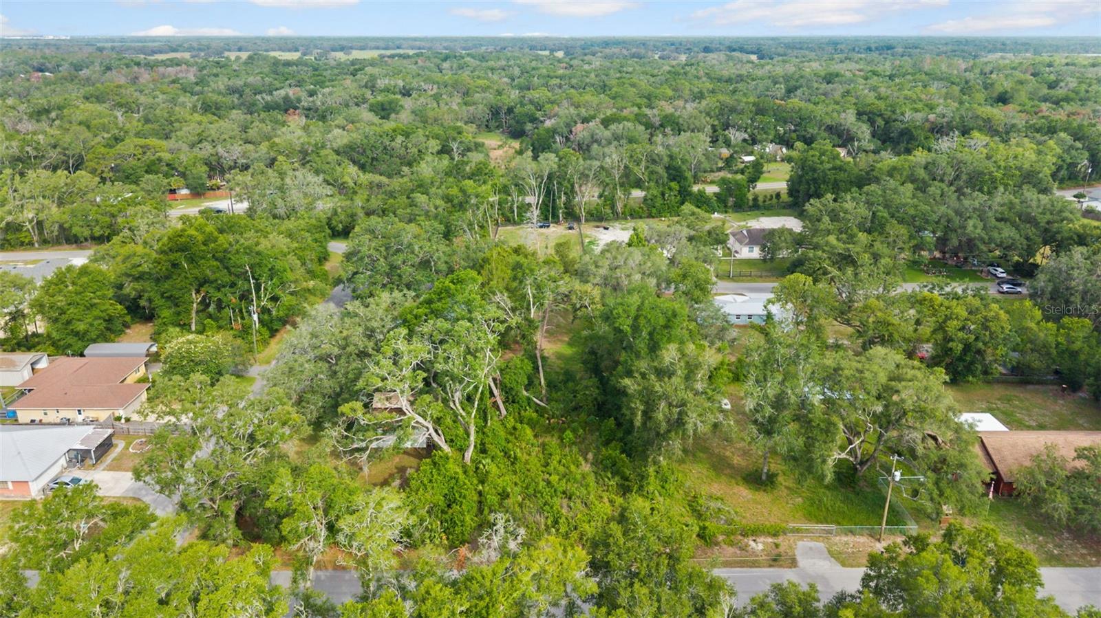 PASCO LAKES ESTATES - Land