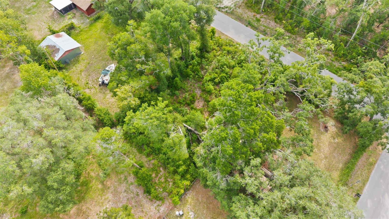 PASCO LAKES ESTATES - Land