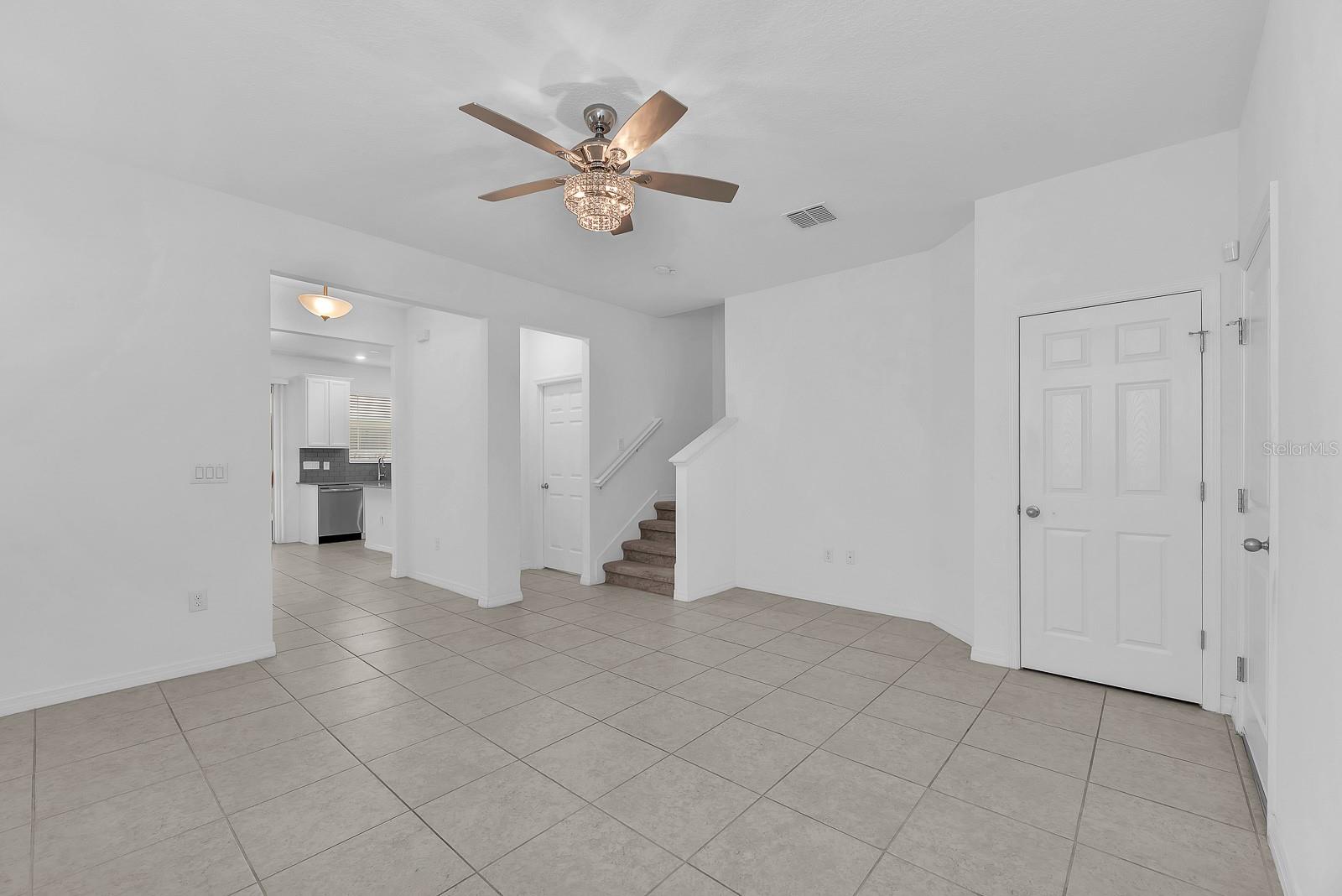 FISHHAWK RANCH WEST TWNHMS - Residential