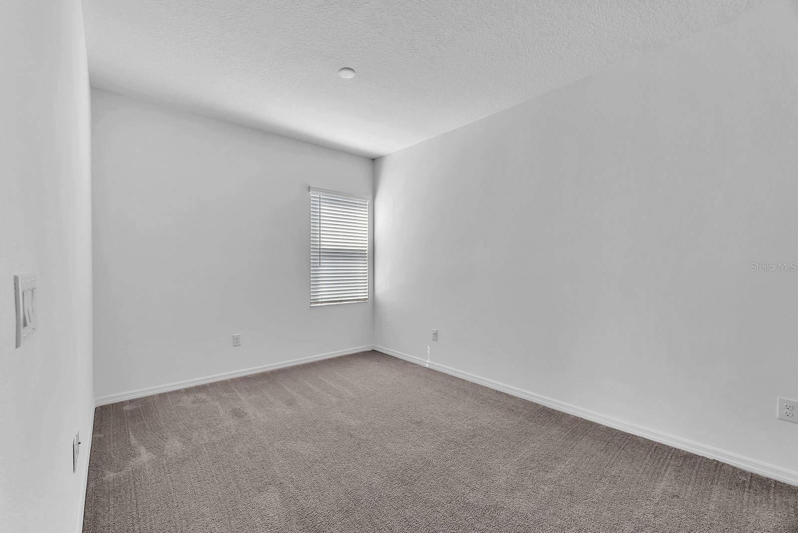 FISHHAWK RANCH WEST TWNHMS - Residential
