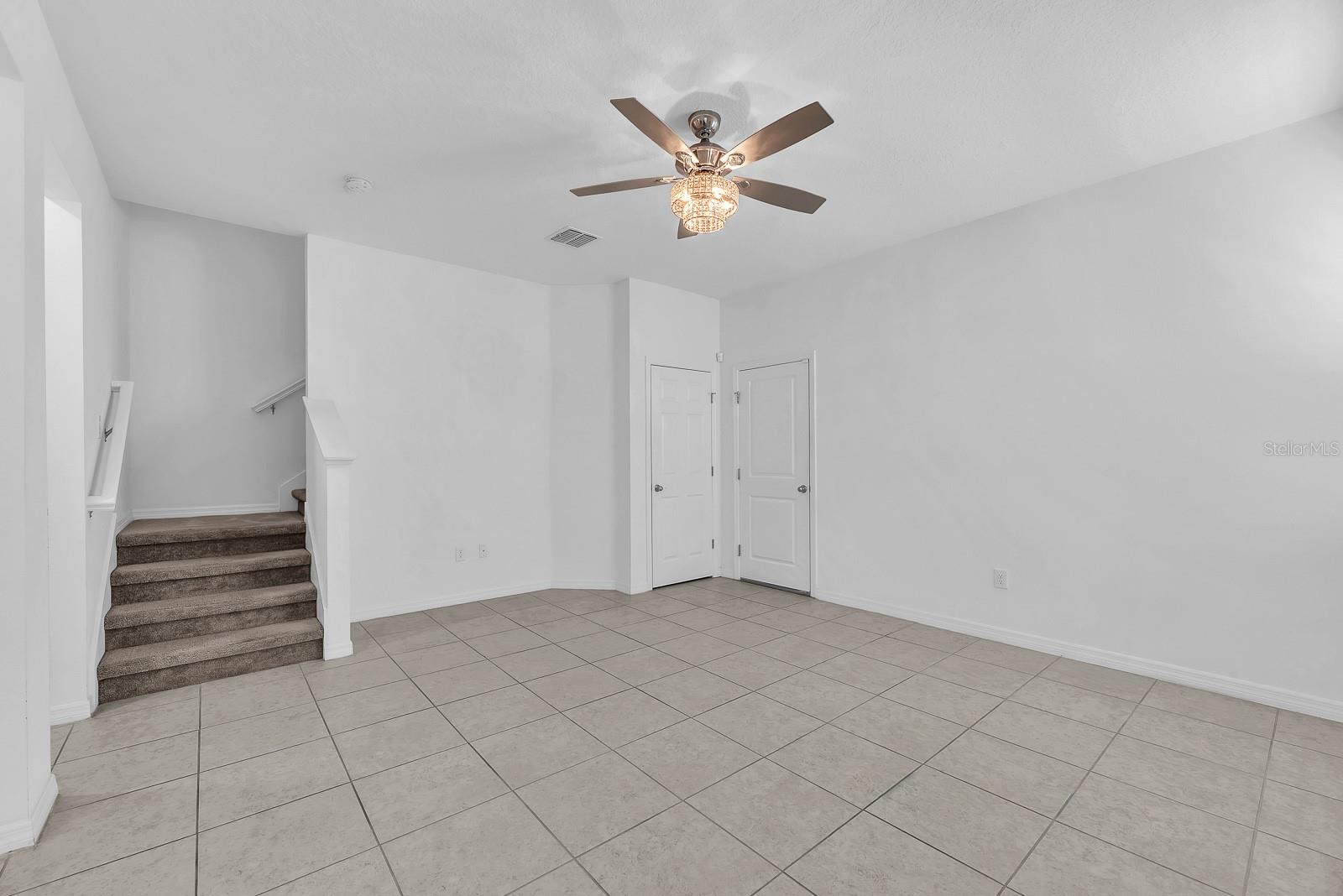 FISHHAWK RANCH WEST TWNHMS - Residential