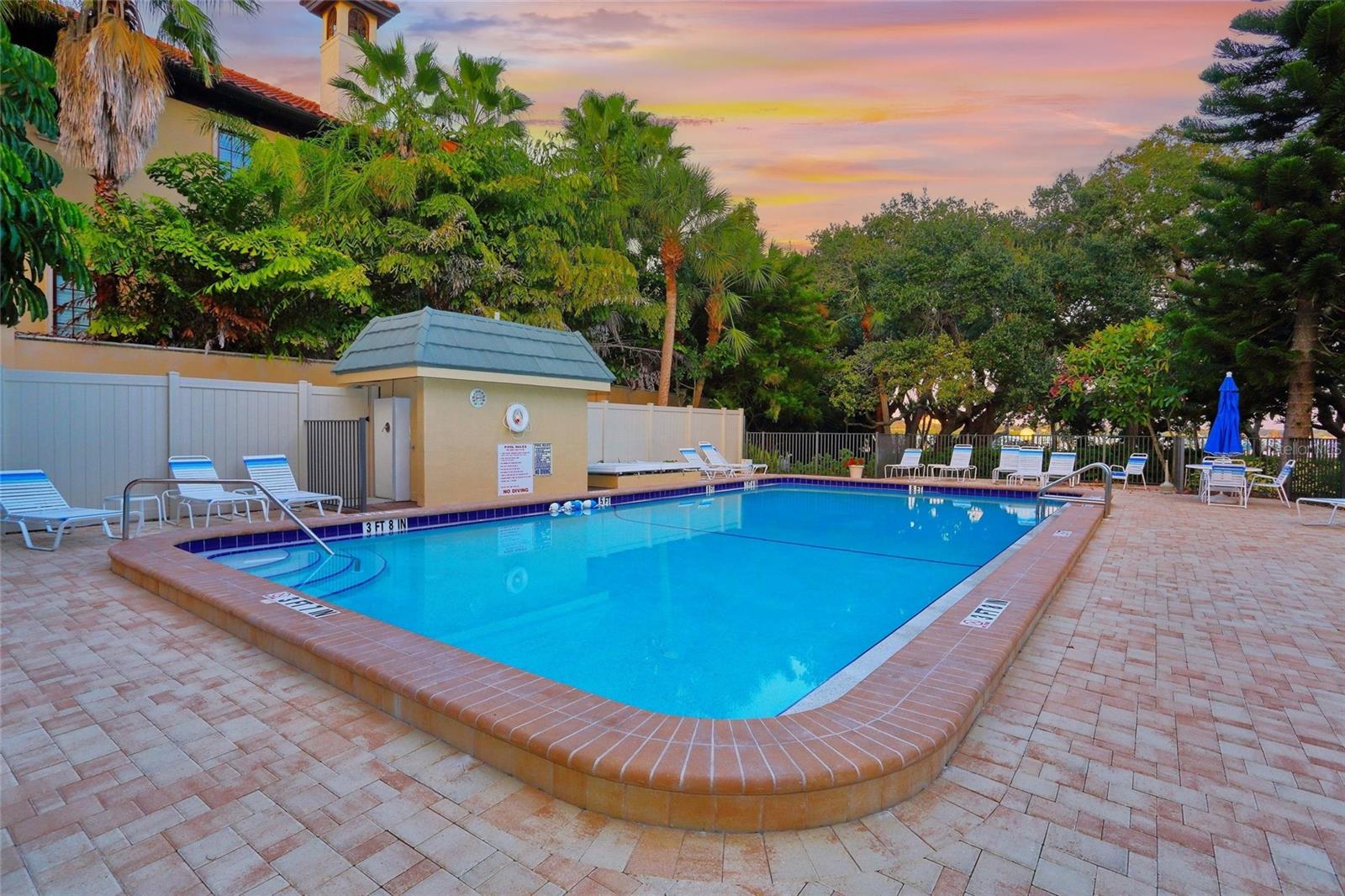 BAY TREE CLUB - Residential
