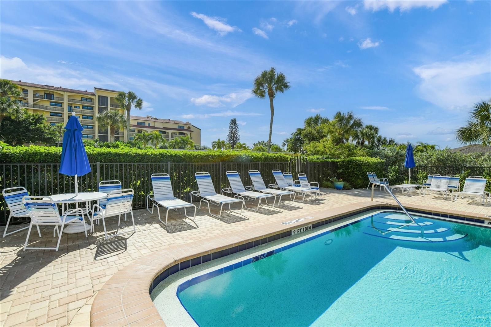 BAY TREE CLUB - Residential