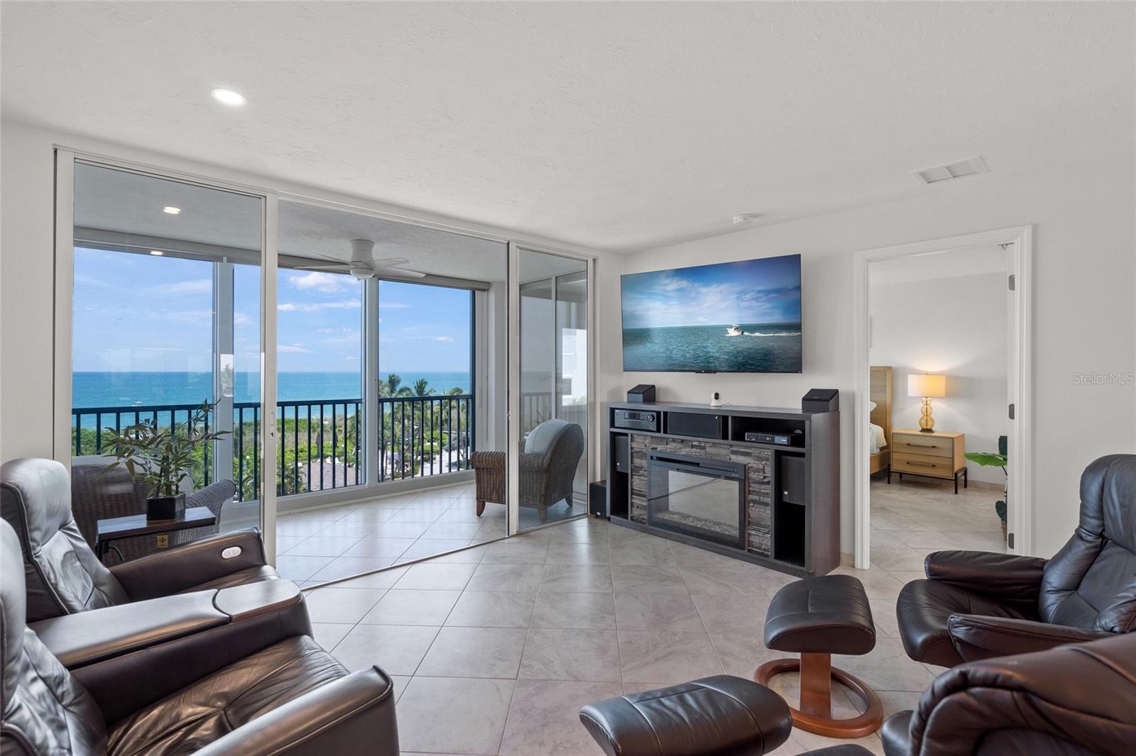 BAY TREE CLUB - Residential