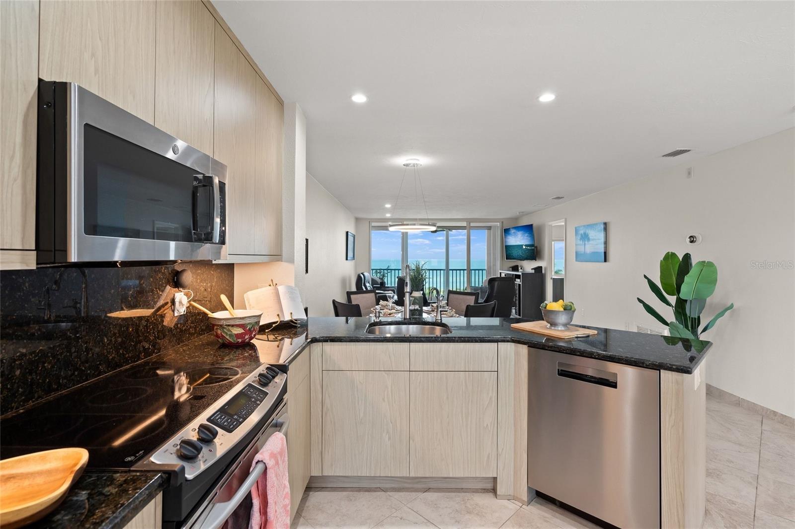 BAY TREE CLUB - Residential