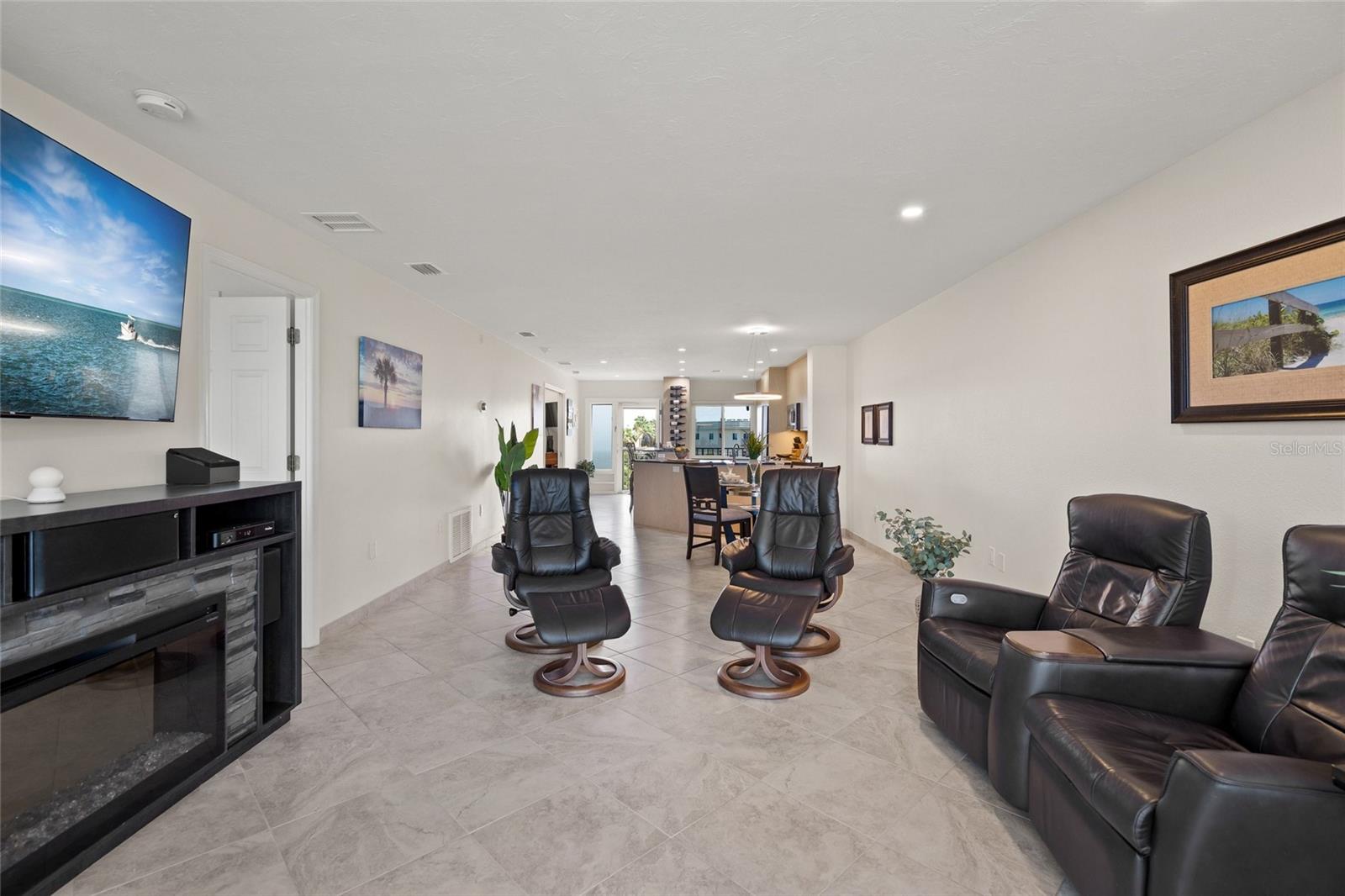 BAY TREE CLUB - Residential