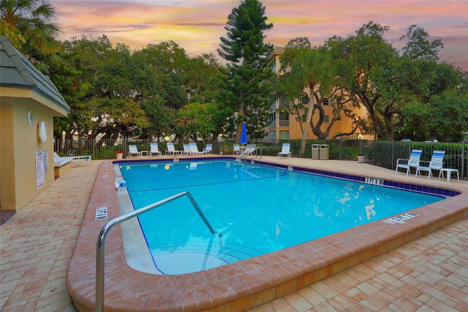 BAY TREE CLUB - Residential