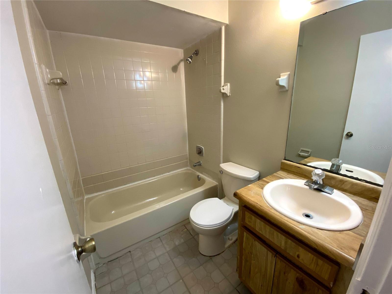 PALMAS ALTAS - Residential Lease