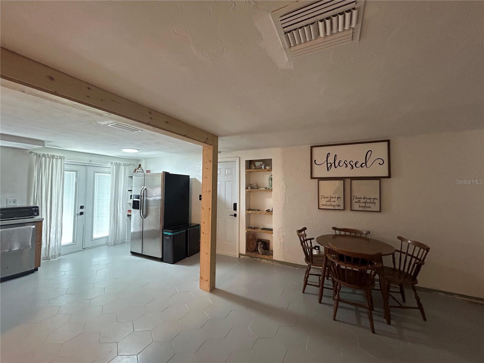 HOLIDAY GARDENS ESTATES - Residential