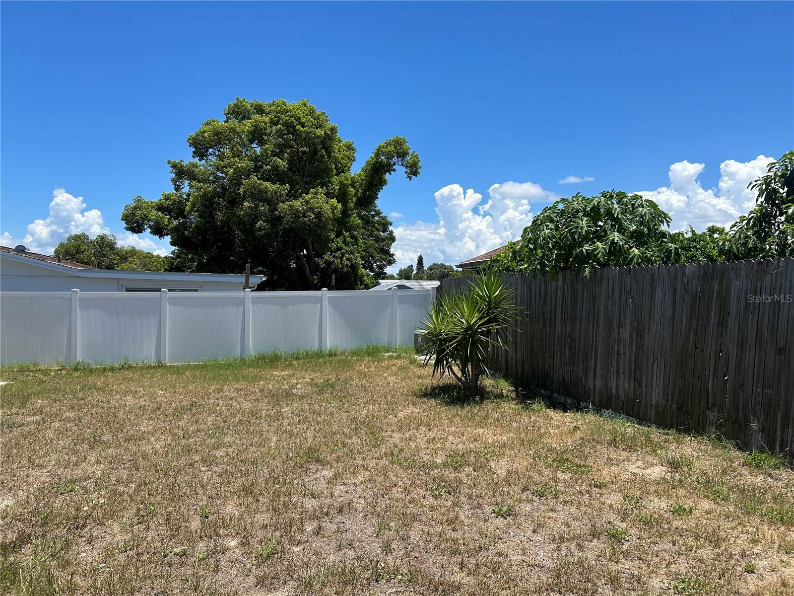 HOLIDAY GARDENS ESTATES - Residential