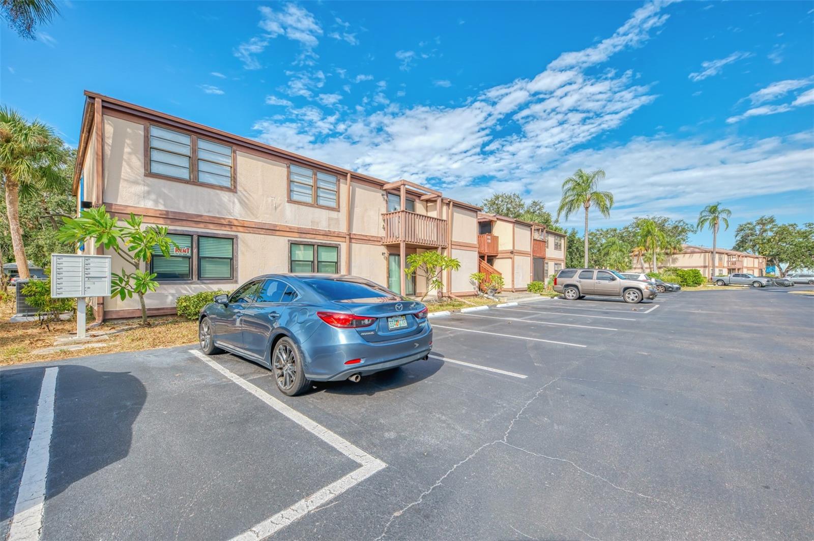 LAKE VIEW CONDO PH I - Residential