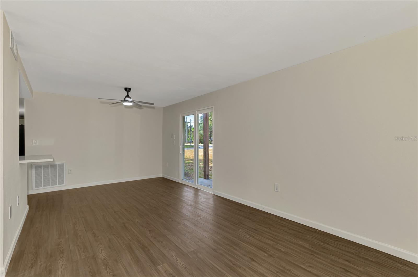 LAKE VIEW CONDO PH I - Residential