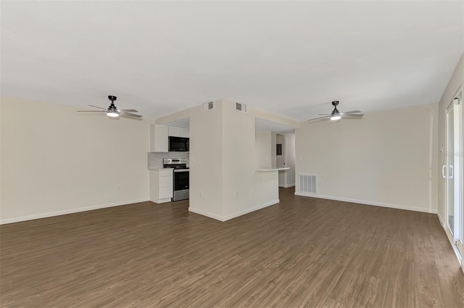 LAKE VIEW CONDO PH I - Residential
