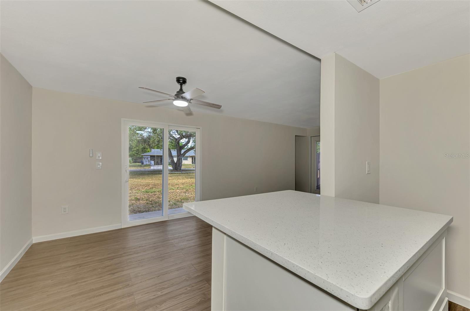 LAKE VIEW CONDO PH I - Residential