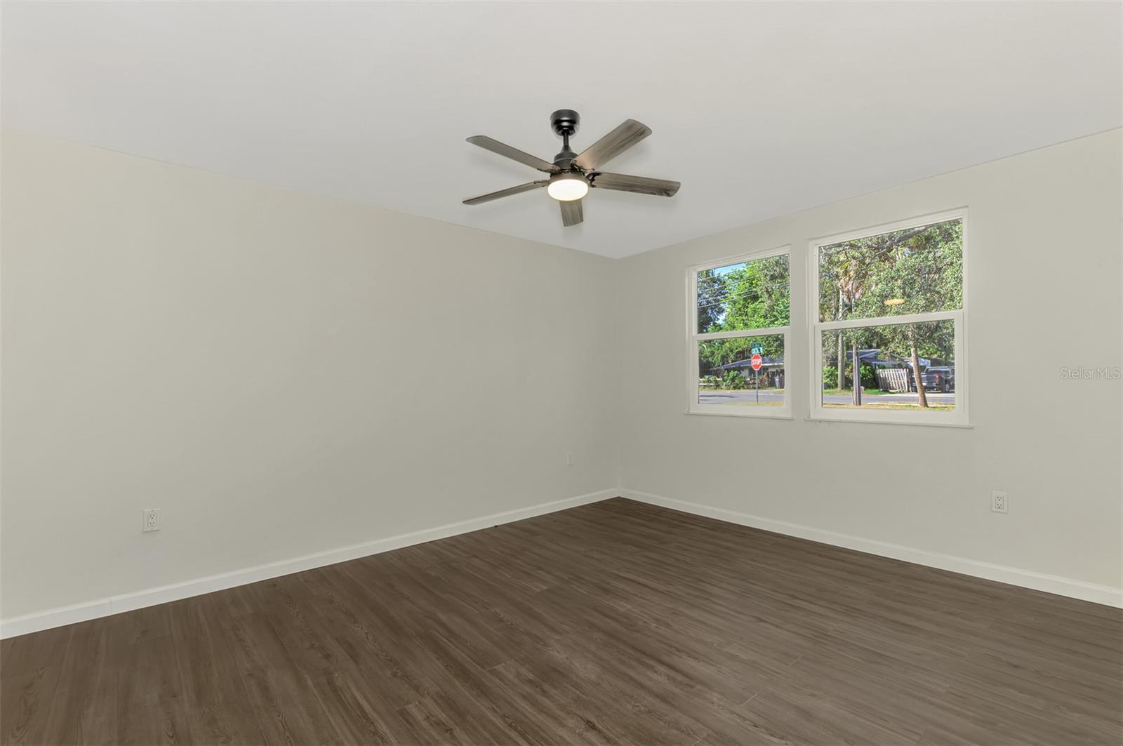 LAKE VIEW CONDO PH I - Residential