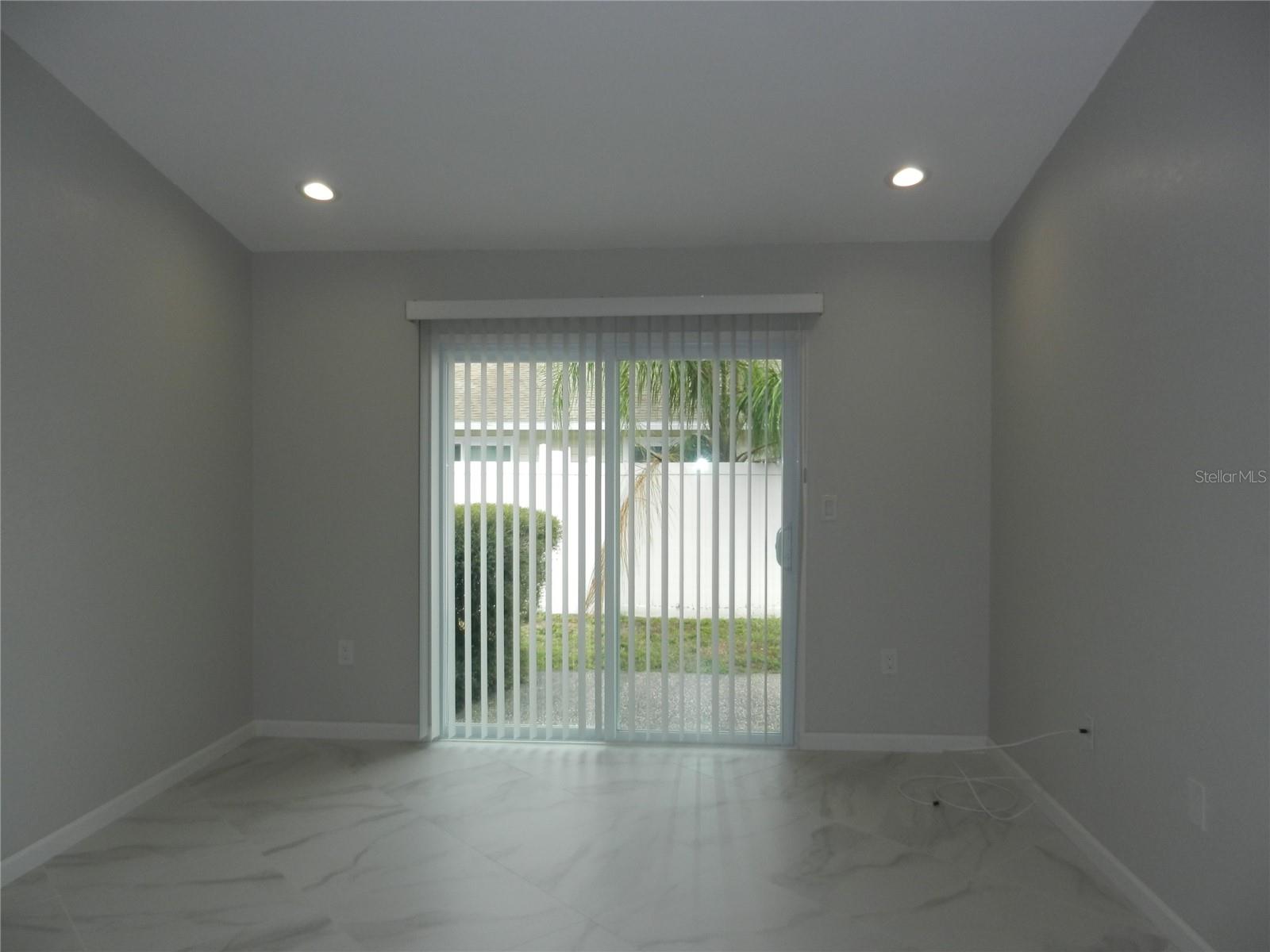HIDDEN LAKE VILLAS - Residential Lease