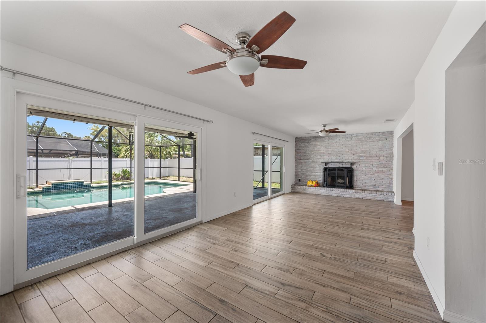 BRANDON LAKE PARK SUB - Residential