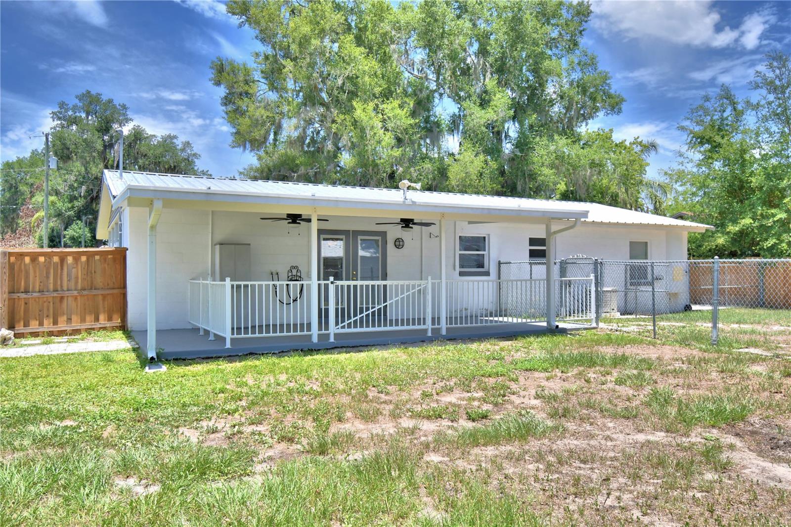 OAKLAND PARK OR A D GILLEYS - Residential